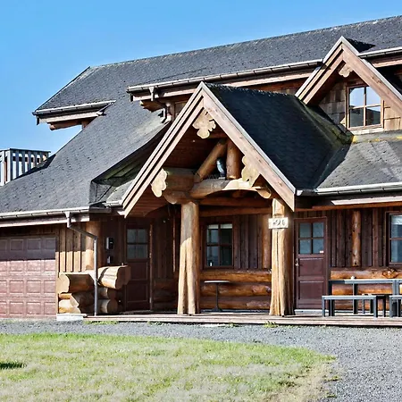 Stunning In With Kitchen Feriehus